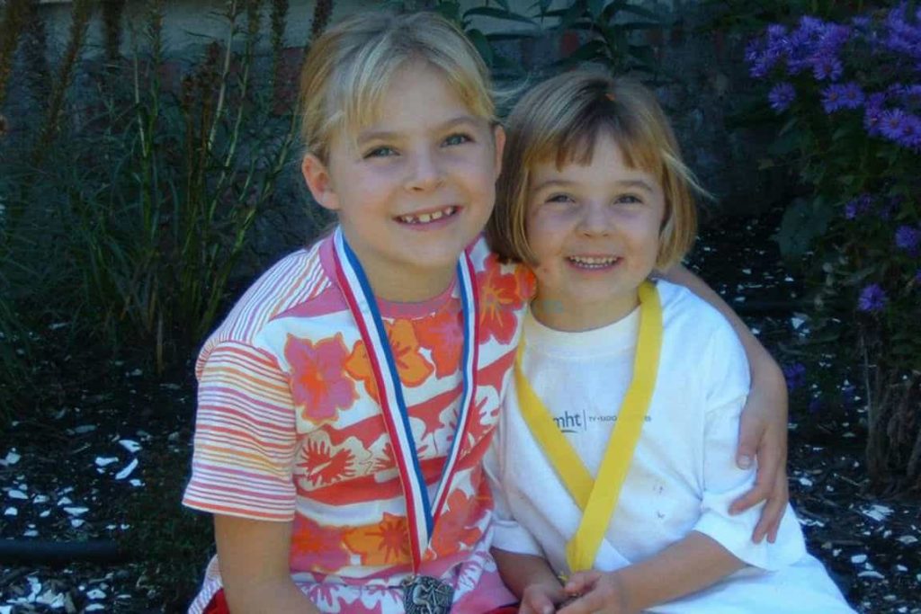 Emily with her younger sister Eliza Kallfelz