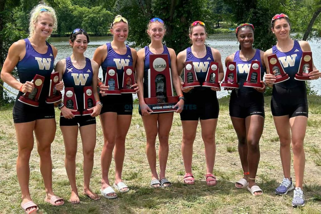 Nina Castagna with her rowing team